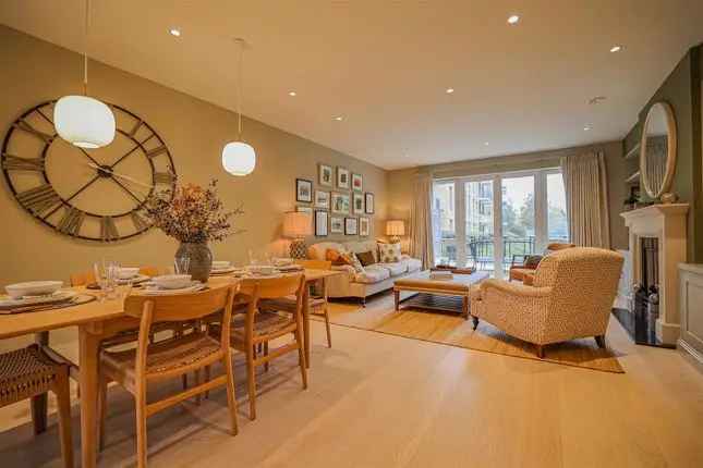 Luxury Family Homes in Teddington Riverside