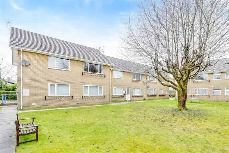 2 Bedroom Maisonette To Rent