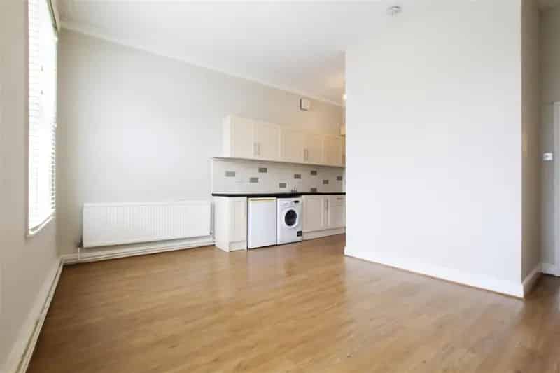 2 Bedroom Maisonette to Rent South City