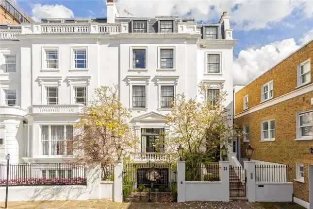 End terrace house to rent in Hyde Park Gate, Kensington, London SW7