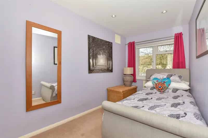 4 Bedroom End of Terrace House for Sale