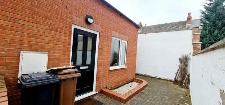 Two Bedroom House with Courtyard and Parking - Zero Deposit Available