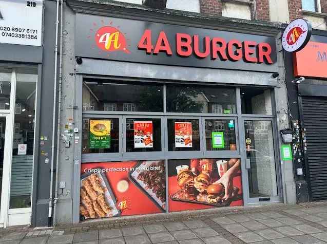 Restaurant Space with 2 Flats Kenton Road