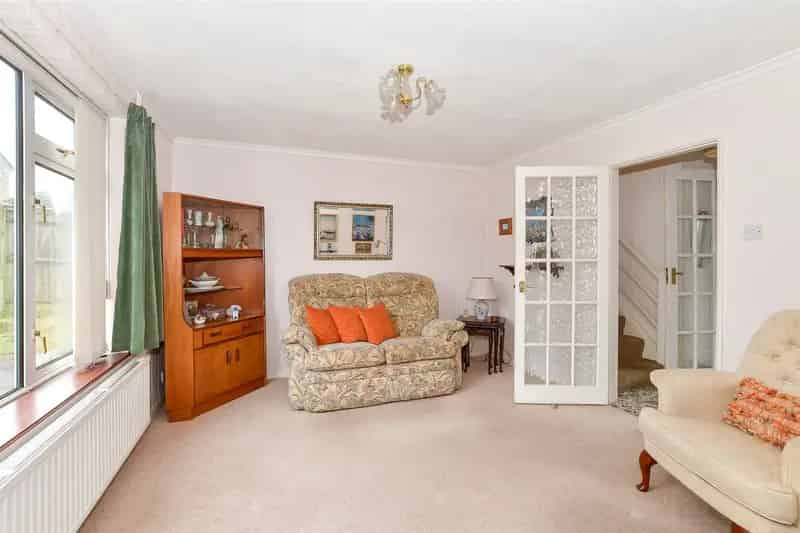 3 Bedroom End Terrace House for Sale Near Three Bridges Station