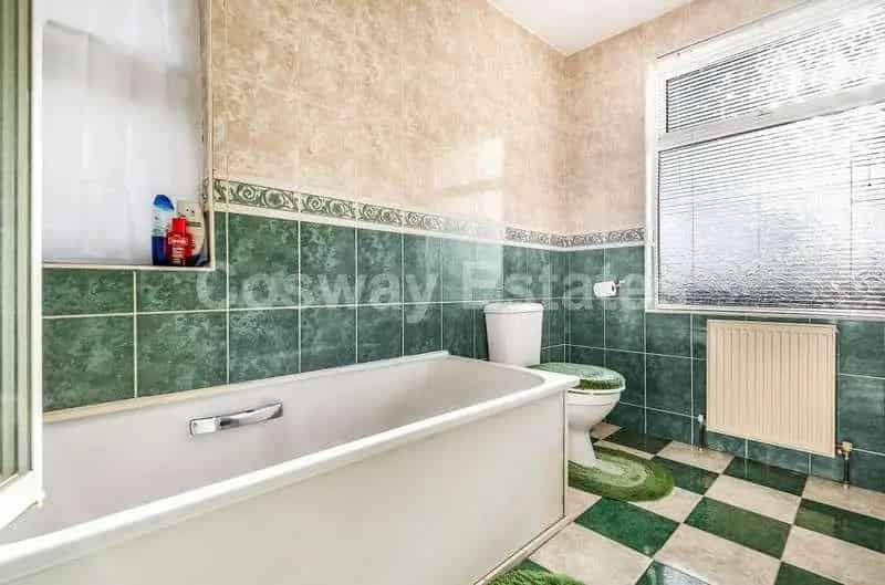 4 Bed House for Sale Over 2000 sq ft