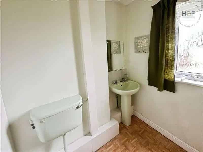 4 Bed Detached House For Sale