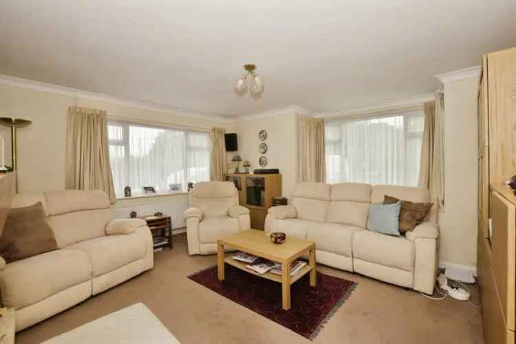 3-Bed House in Sussex Countryside with Stunning Views and Modern Amenities
