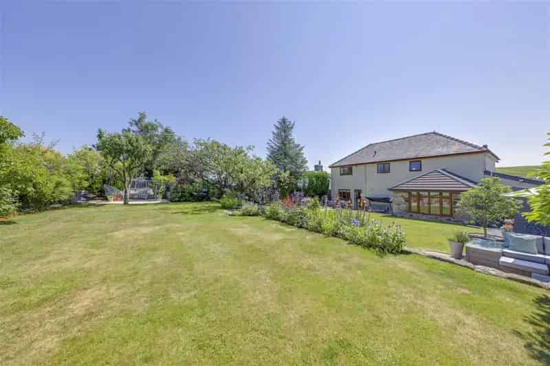 4 5 Bedroom Detached House for Sale Rochdale Road Bacup