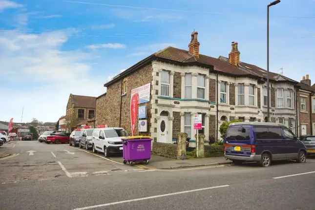 3-Bedroom Victorian Terrace House Kingswood Bristol BS15