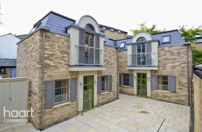 2 Bedroom Furnished Apartment Cambridge - July Availability