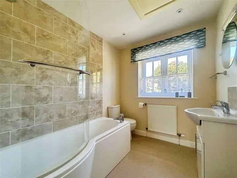 3 Bed Detached House for Sale in Niton, Isle of Wight