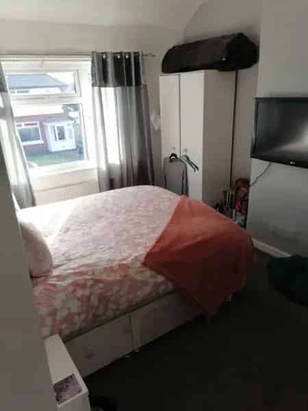 Large 3 Bed House in Walkden Near Amenities