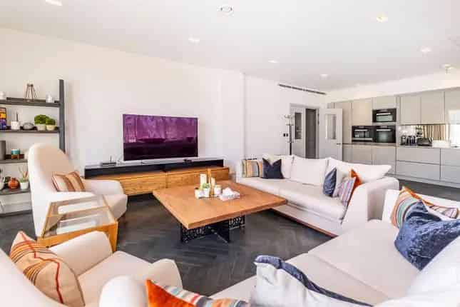 Flat for Sale in Westbourne Grove Bayswater W2