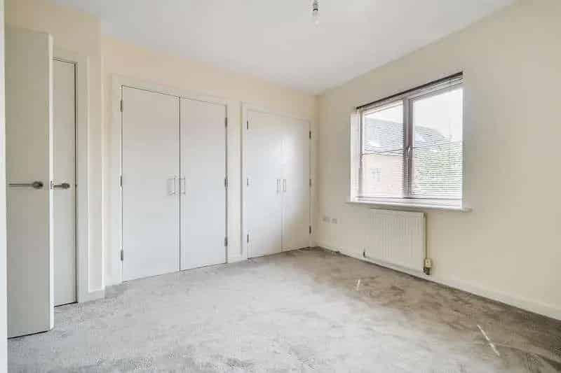 2 Bed House for Sale Kennet Island Modern Kitchen 2 Double Bedrooms