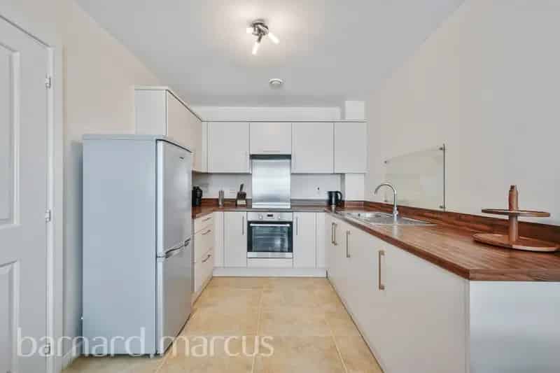 Flat For Sale , London, England