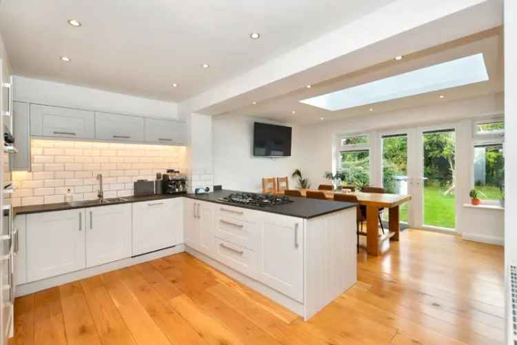 House For Sale in Wakefield, England