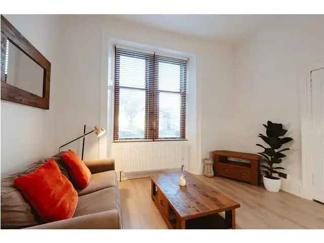 2 bedroom flat  for sale