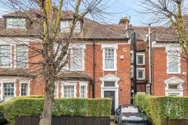 Property for sale in Blenheim Gardens, London NW2