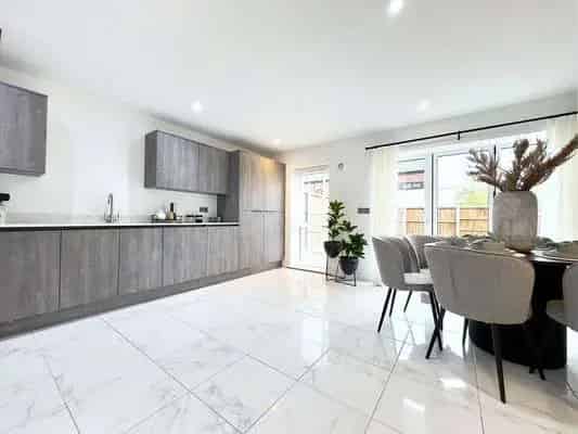 Luxury 4-Bedroom Homes in Hazel Grove