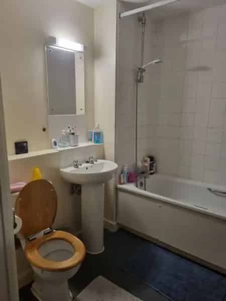 2 Bed Flat Islington Finsbury Park Spacious Balcony