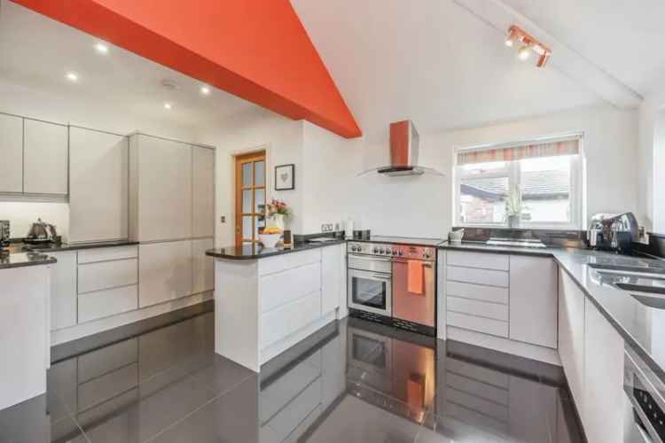 Modern Family Home in Ashbourne Town Centre