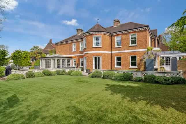 5 Bed Family Home Mortlake Road Richmond TW9 4700 sq ft