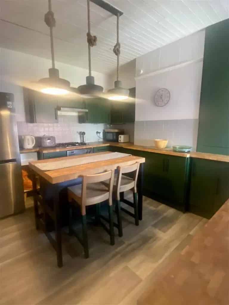 1 Bedroom Flat Near Redcatch Park