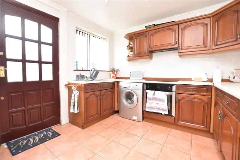 Spacious Terraced House with Pleasant Views and Adaptable Shower Room