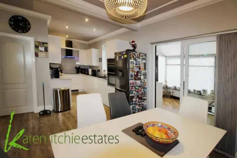 3 Bedroom Semi Detached House for Sale Heaton