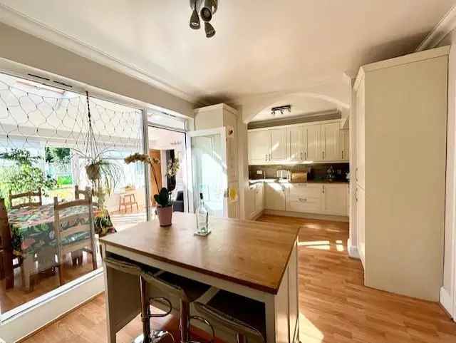 4 Bedroom 1930s Family Home for Sale