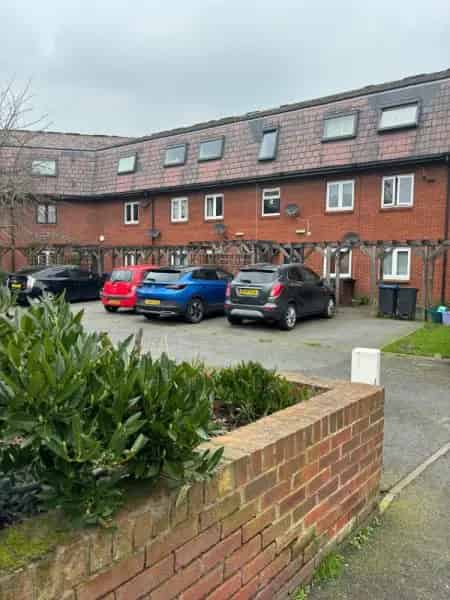 Flat For Rent , London, England