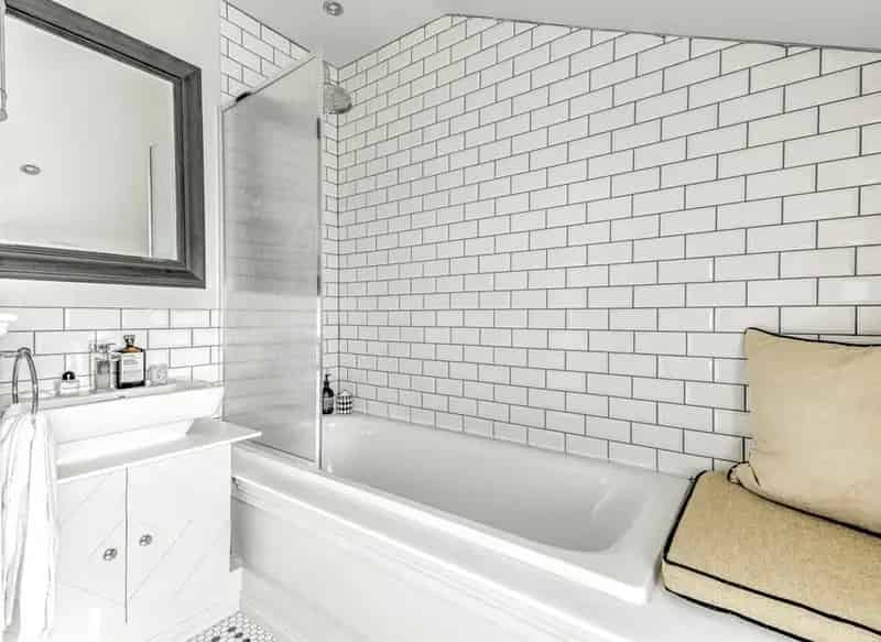 Modern Top Floor Flat Near Brixton and Streatham