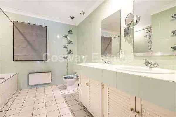 4 Bed Detached House for Sale Near Mill Hill Broadway