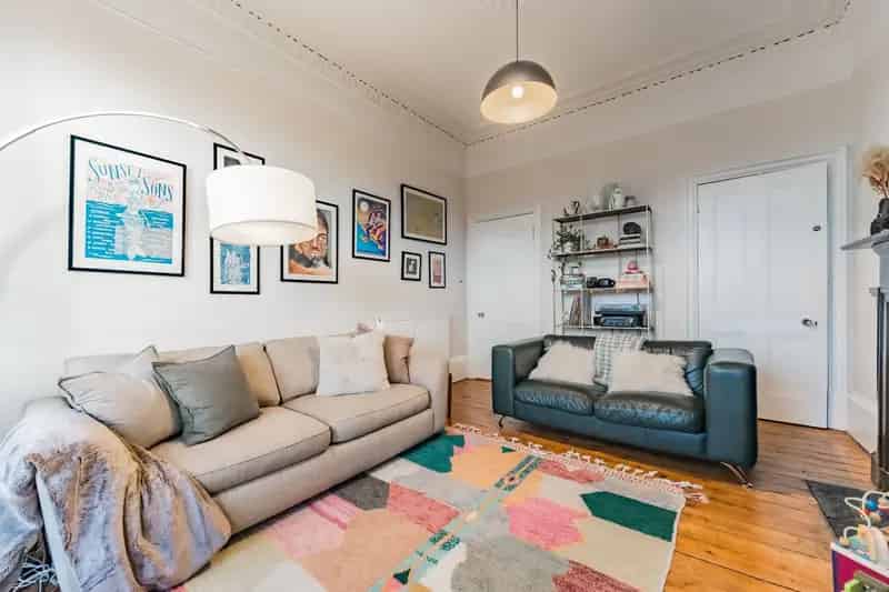 One Bedroom Flat in Mount Florida Near Queens Park
