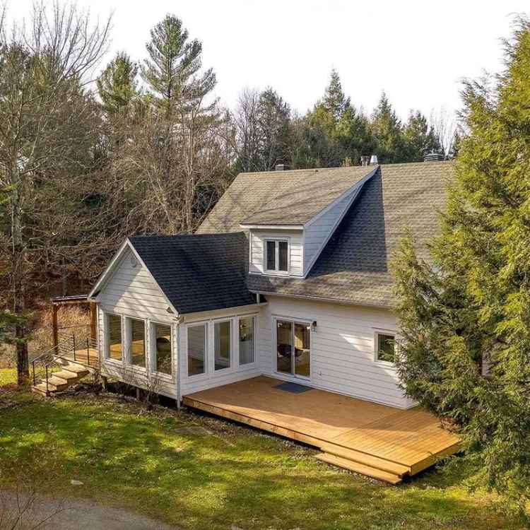 Lakefront Cottage 3BR 2BA Family Home