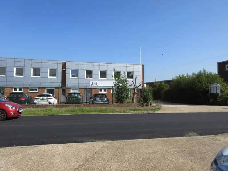 Commercial property For Rent , Star Road, Horsham, England