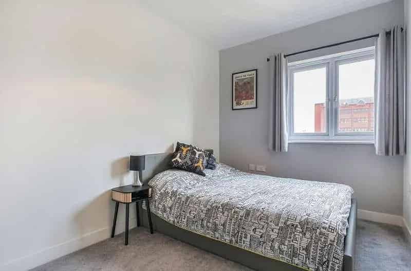 3 bed flat for sale