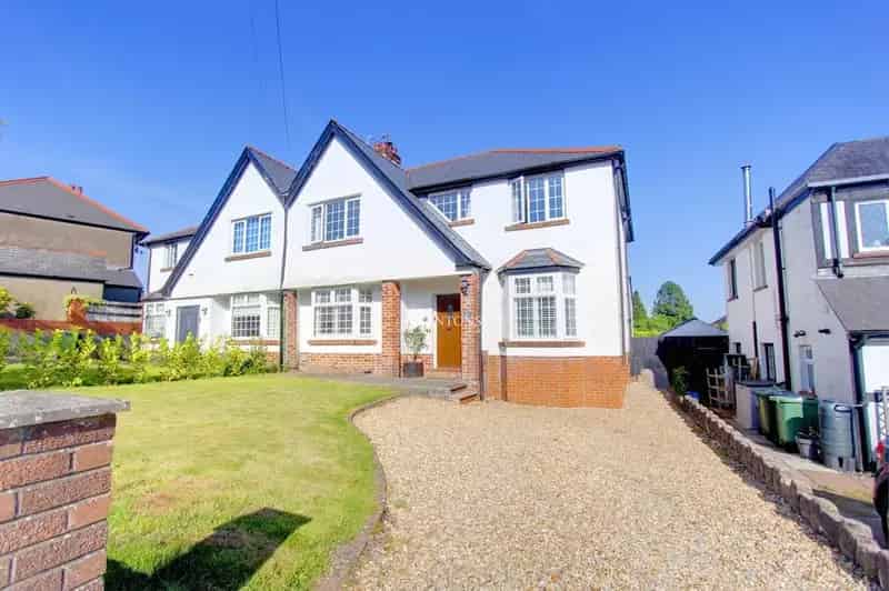 4 bedroom semi-detached house for sale
