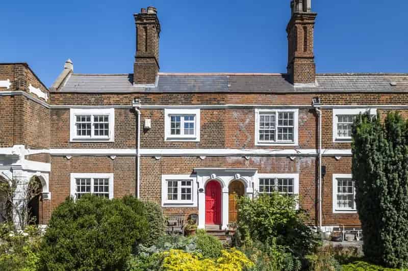 2 bedroom house for sale