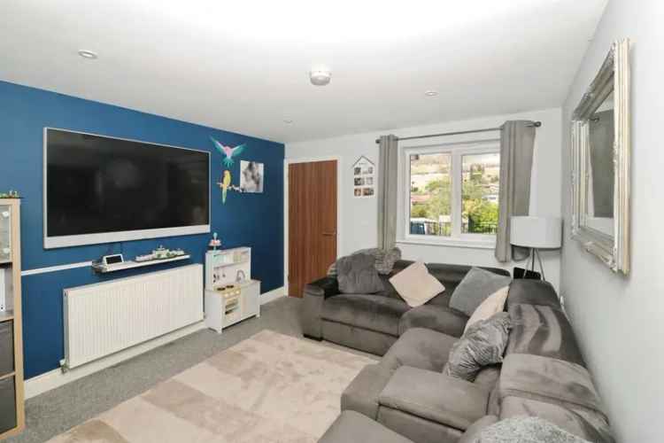 Stylish 2-Bed End-Terrace House in Park Lane