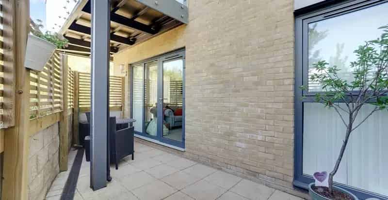 2 Bedroom Ground Floor Apartment Heron Court