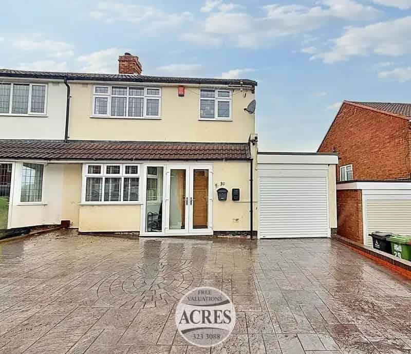 3 Bedroom Semi-Detached House for Sale