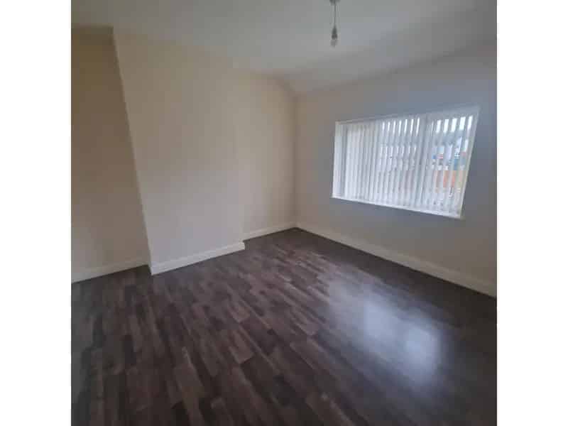 Newly Renovated Three Bedroom House - Zero Deposit Option