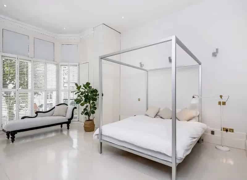 Two Bedroom Flat High Ceilings Wood Floors Period Conversion