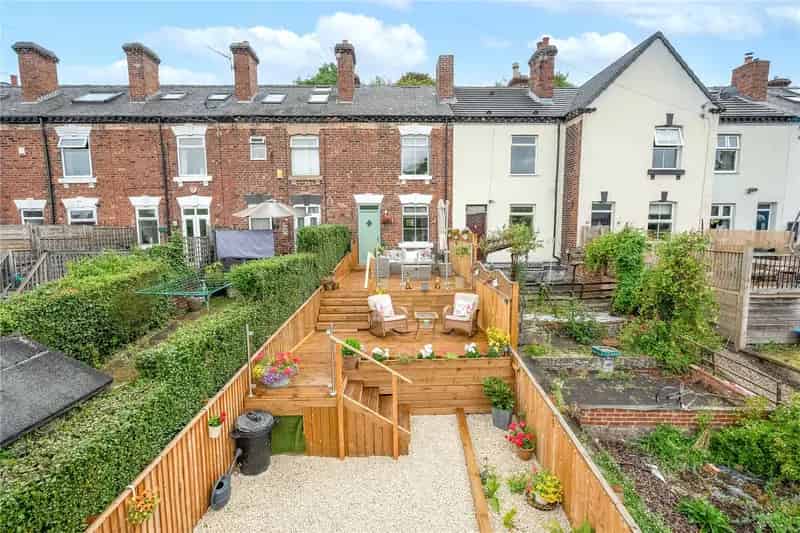 Stunning Two Bedroom Terraced House in Crigglestone