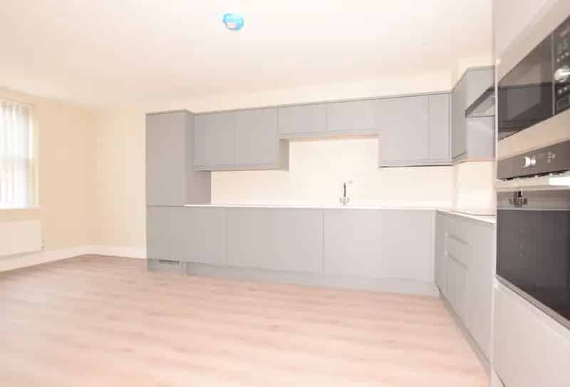 2 Bedroom Apartment Canterbury - Modern Apartment near City Centre