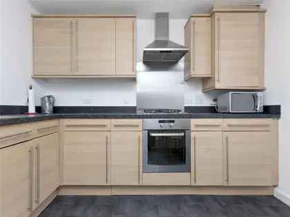 2 Bedroom Furnished Flat Aberdeen 74m²