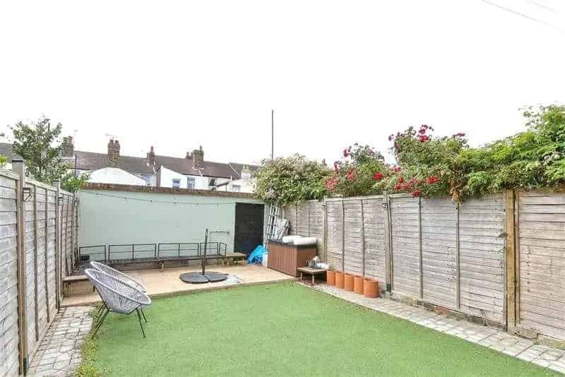 4 Bed House for Sale Near Beach