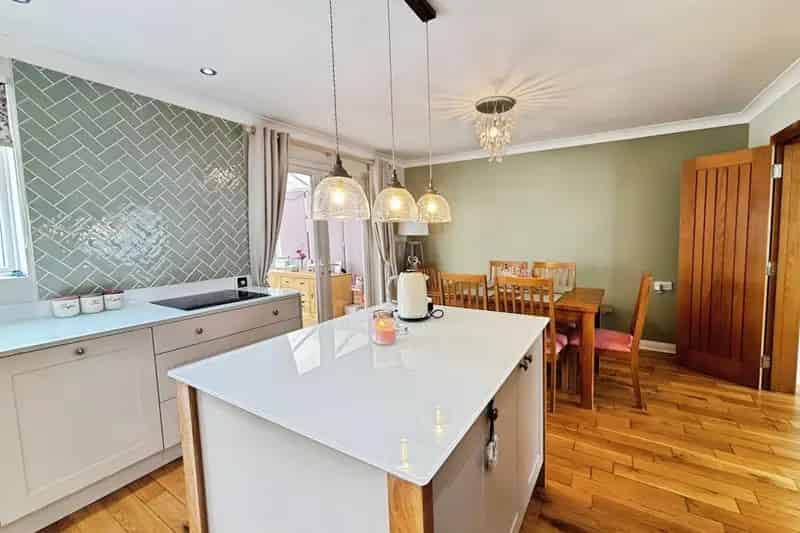 Stunning Semi Detached Family Home Freehold Ample Parking