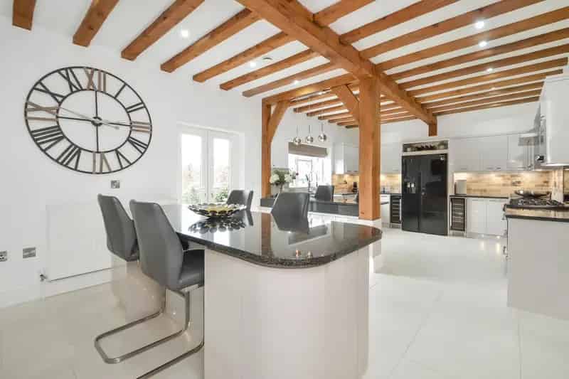 Detached Family Home 4 Bedrooms Ensuite Golf Course Views